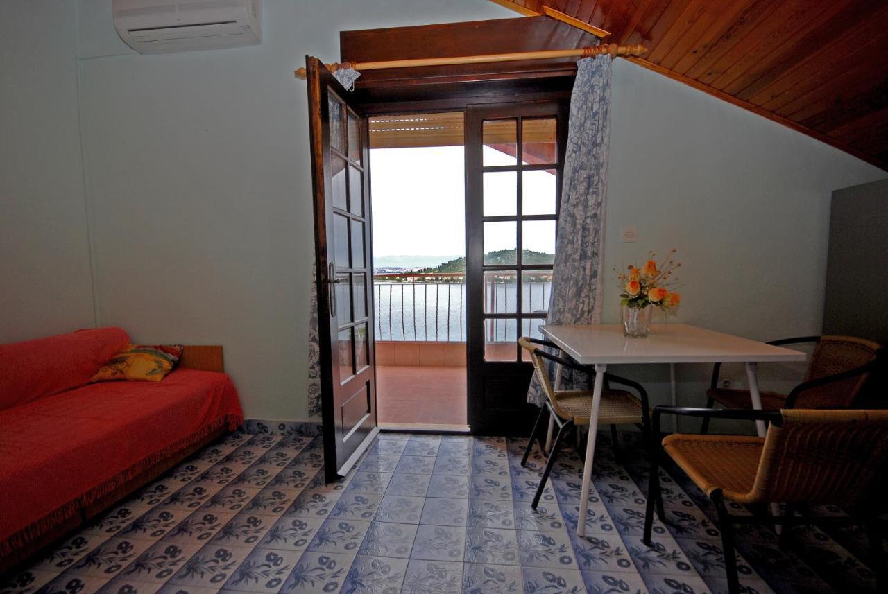 Apartments And Rooms With A Swimming Pool Kali, Ugljan - 14083 Bagian luar foto