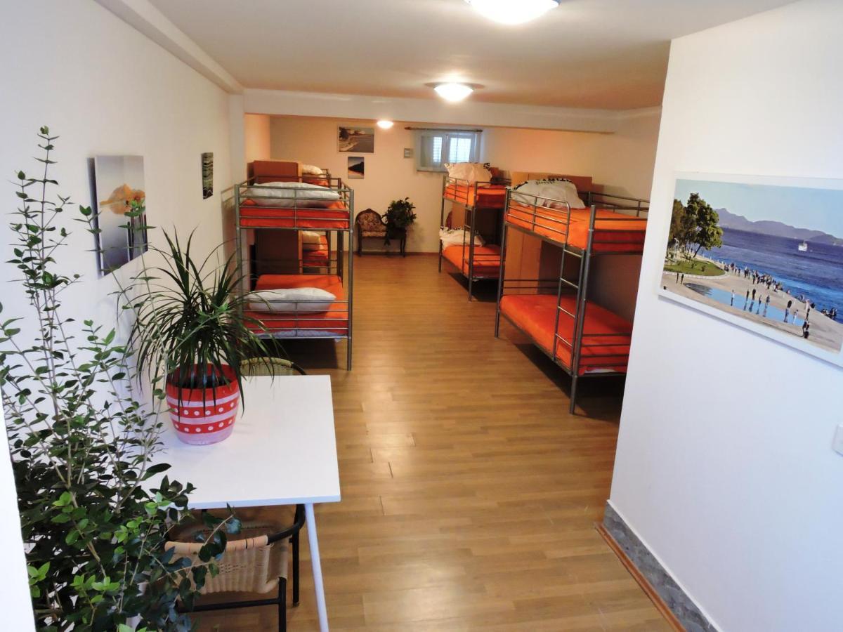 Apartments And Rooms With A Swimming Pool Kali, Ugljan - 14083 Bagian luar foto