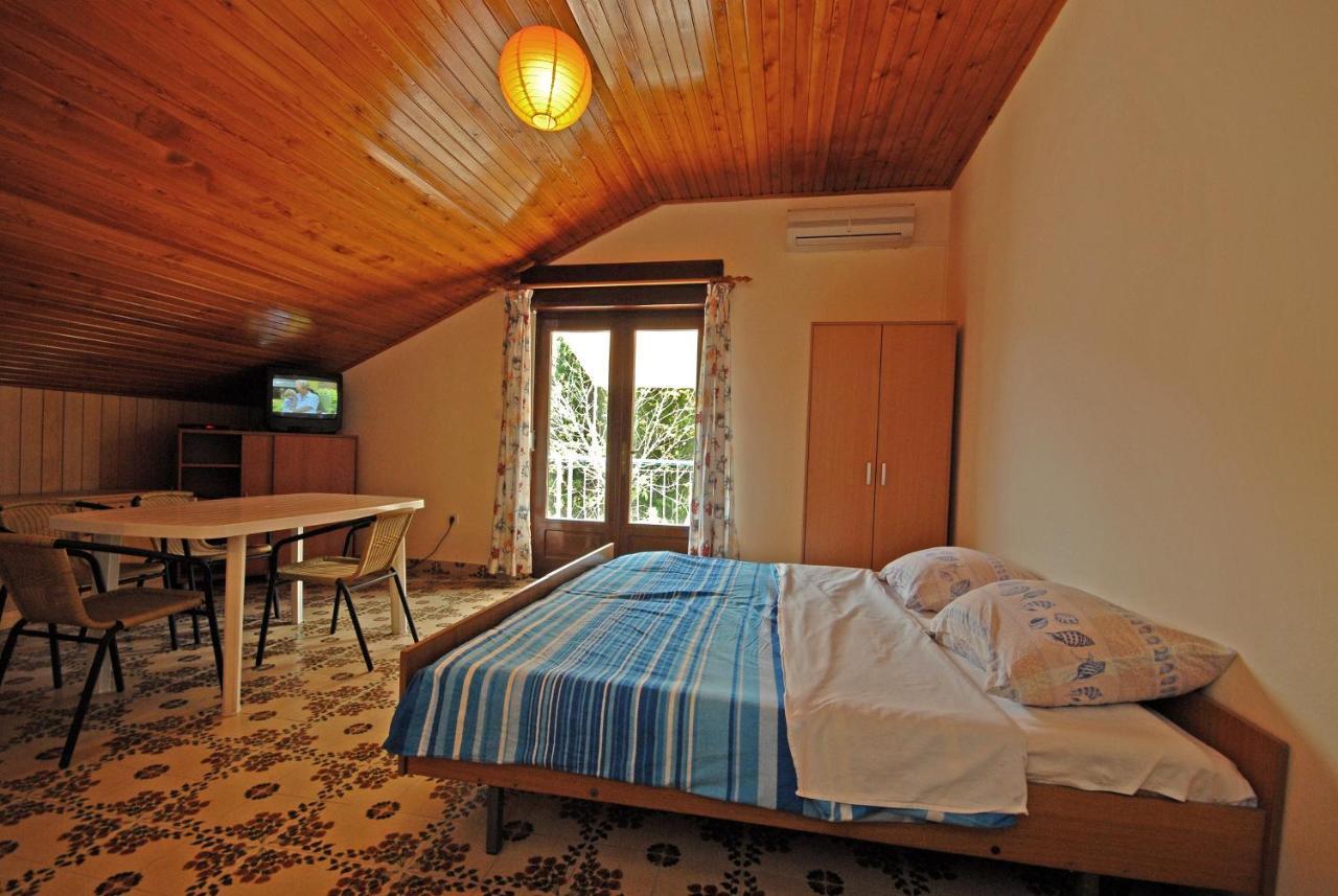 Apartments And Rooms With A Swimming Pool Kali, Ugljan - 14083 Bagian luar foto