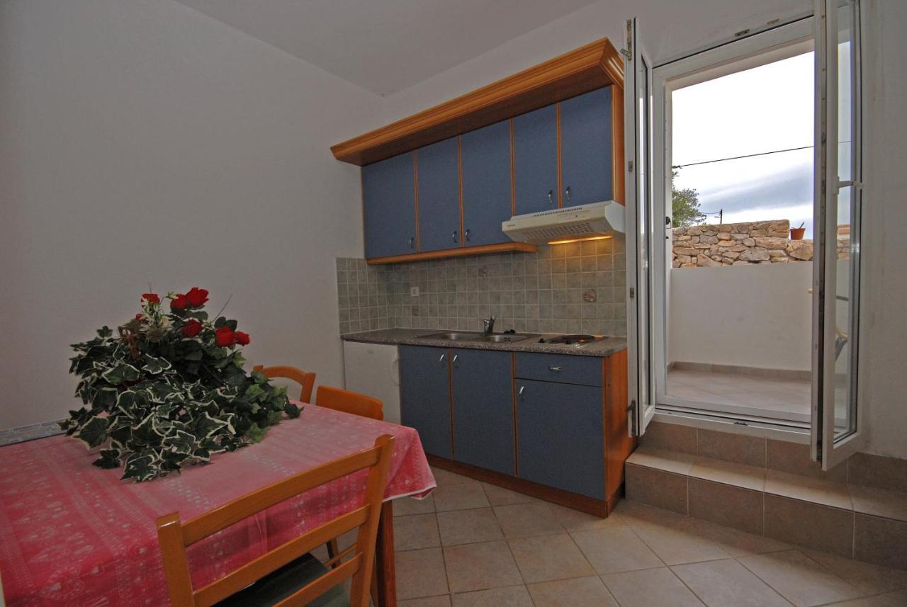 Apartments And Rooms With A Swimming Pool Kali, Ugljan - 14083 Bagian luar foto