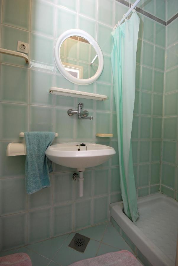 Apartments And Rooms With A Swimming Pool Kali, Ugljan - 14083 Bagian luar foto