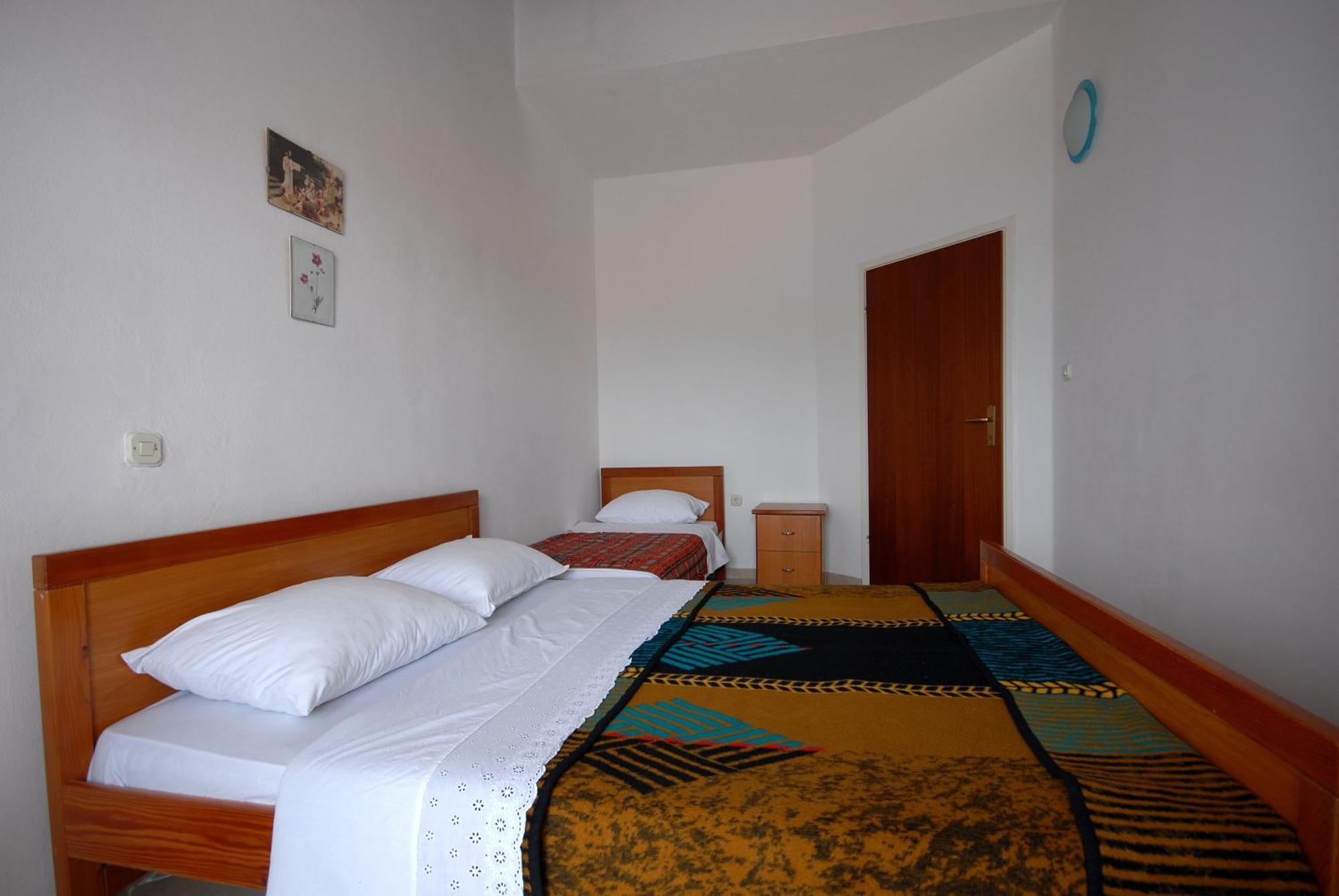 Apartments And Rooms With A Swimming Pool Kali, Ugljan - 14083 Ruang foto